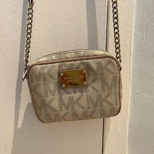 Michael Kors Logo Women’s Crossbody Handbag